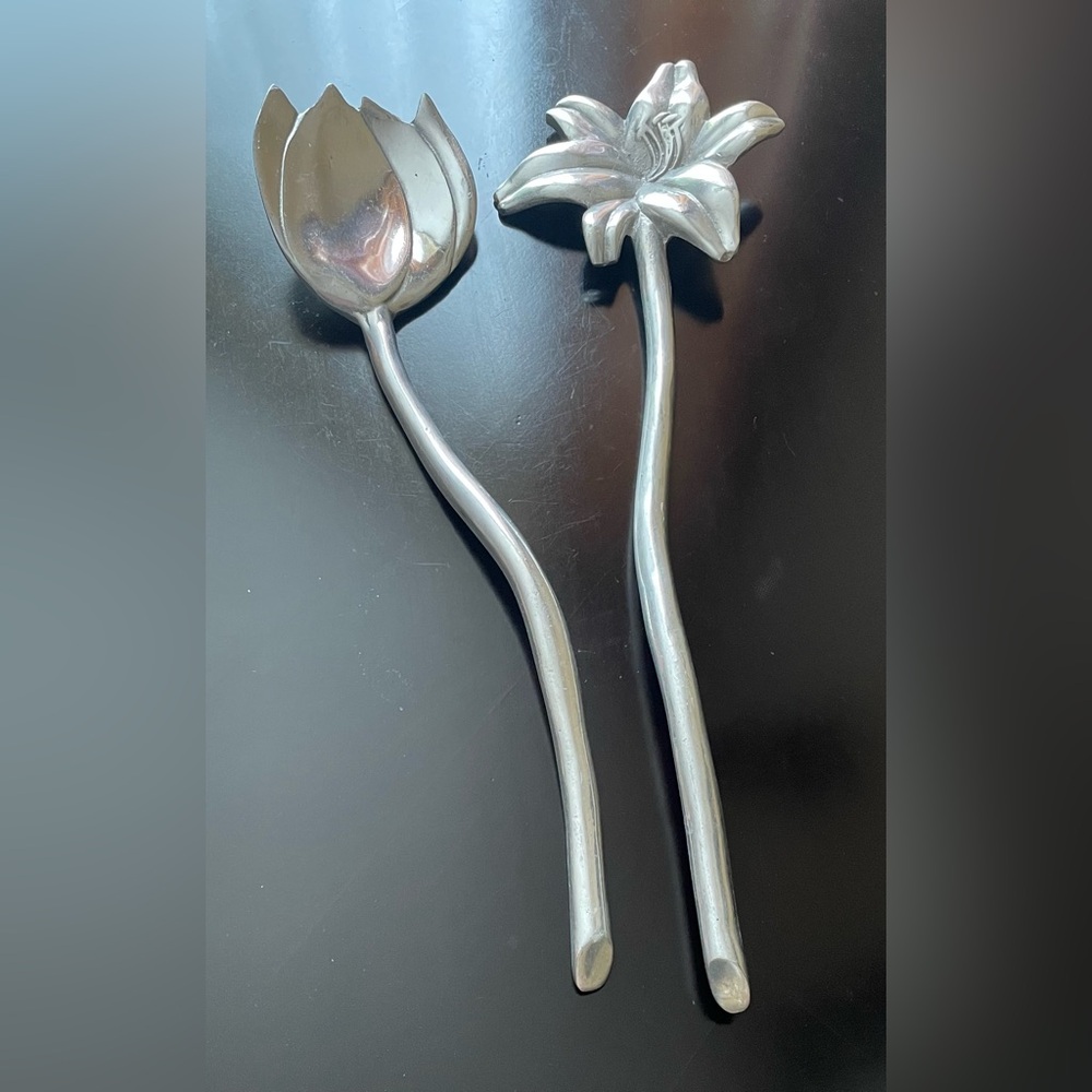 Elegant Flower Salad Servers